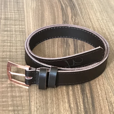 Barna öv rose gold csattal